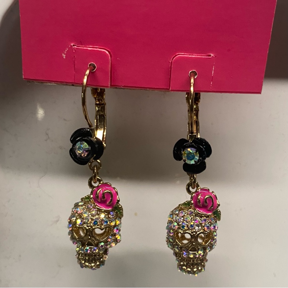 Sugar Skull earrings with flowers and rhinestones.